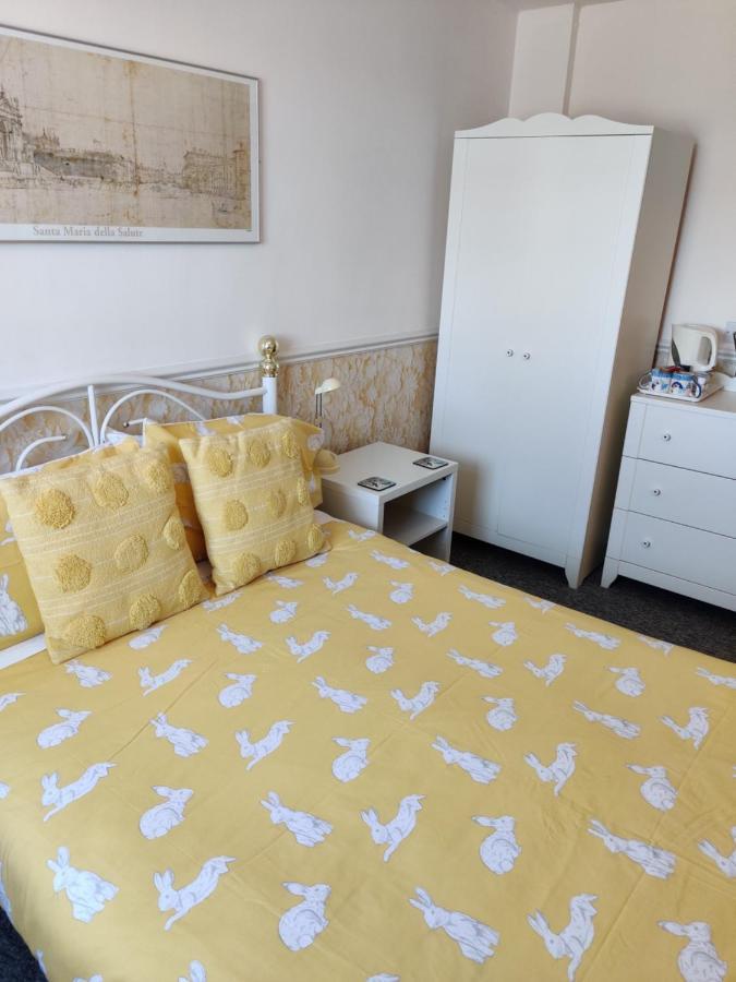 Cameron Court B&B Flamborough Buitenkant foto